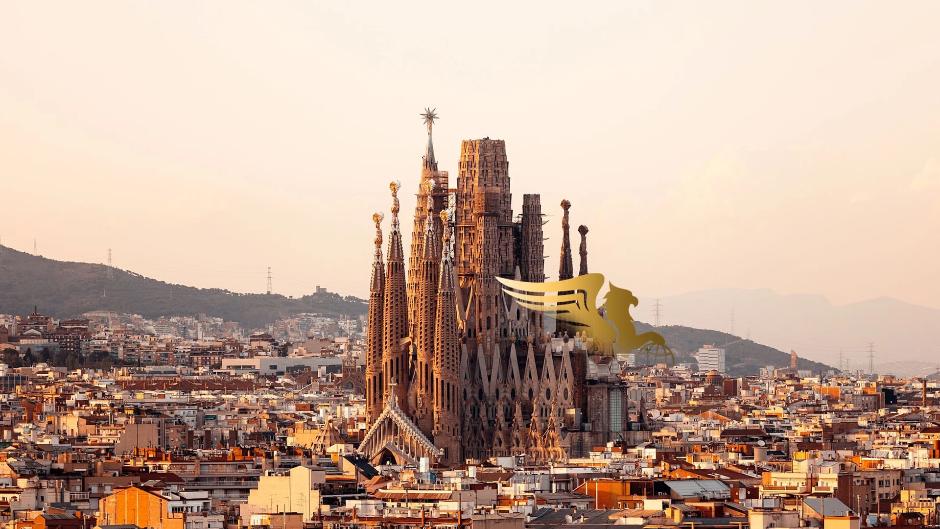 ۷ راز حیرت‌انگیز کلیسای ساگرادا فامیلیا که باید بدانید + راهنمای جامع سفر ۲۰۲۵ عکس وبلاگ