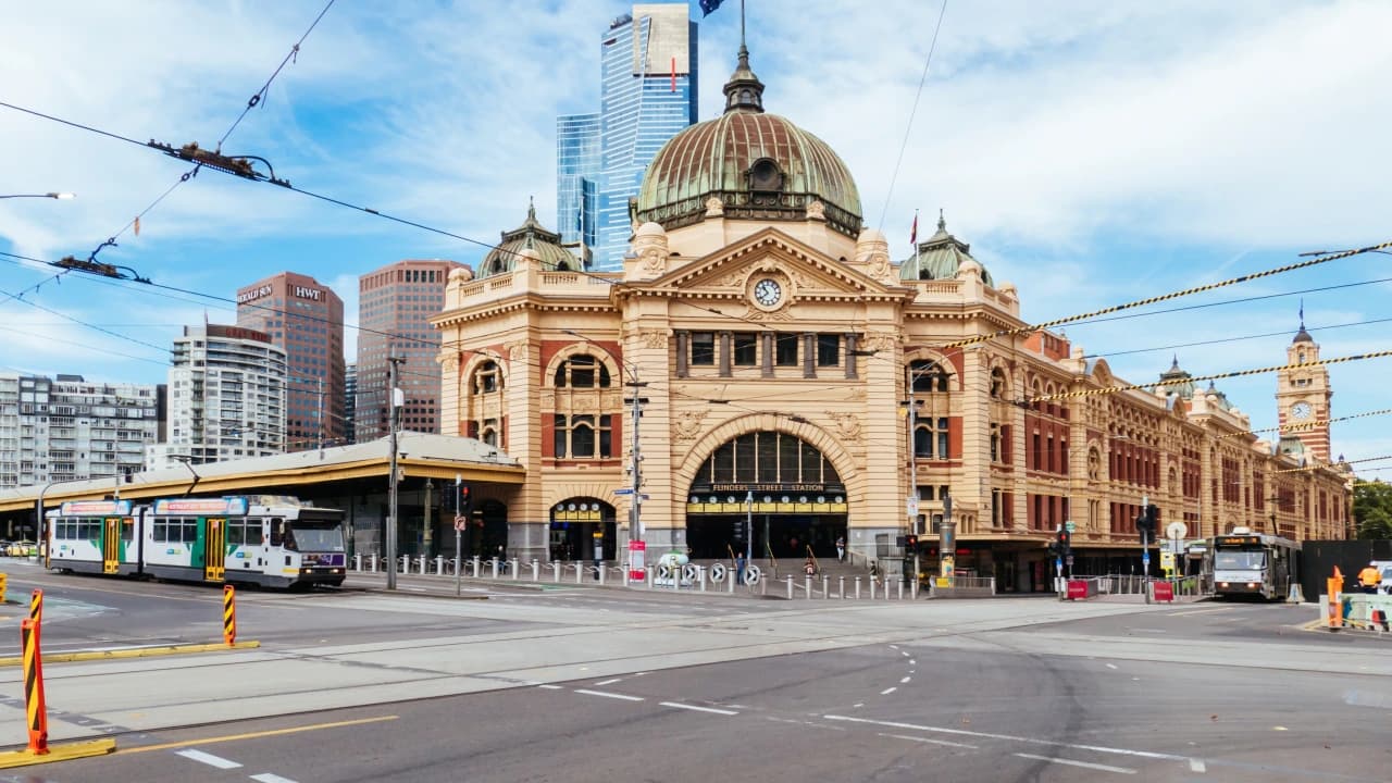 تورهای لوکس تجربهای فراموشنشدنی و شاید اقساطی - پرواز بلورین شیردال عکس وبلاگ