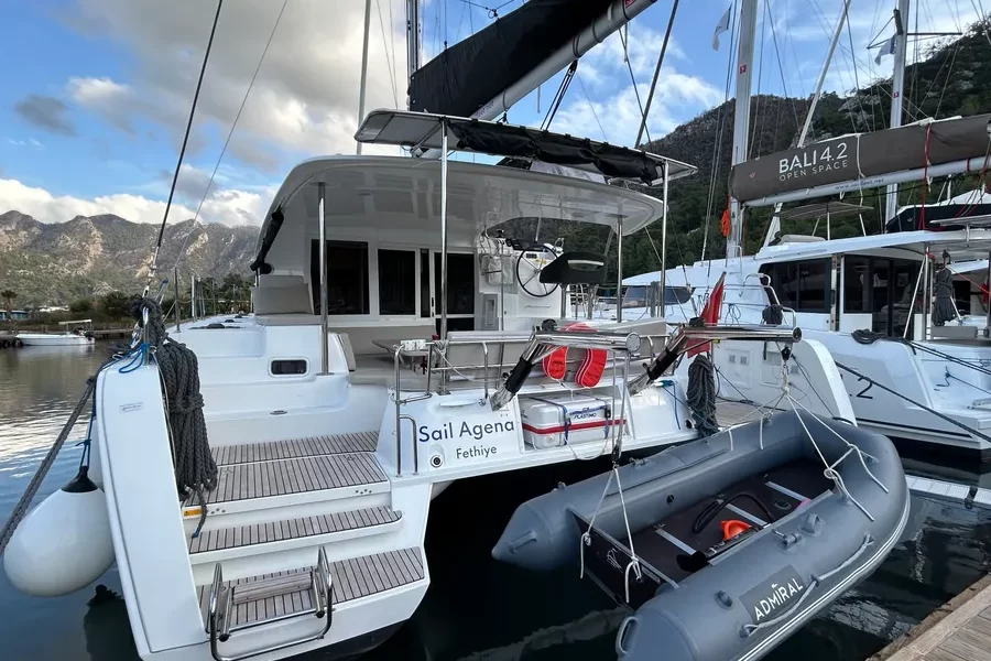 Lagoon 40 | Sail Agena