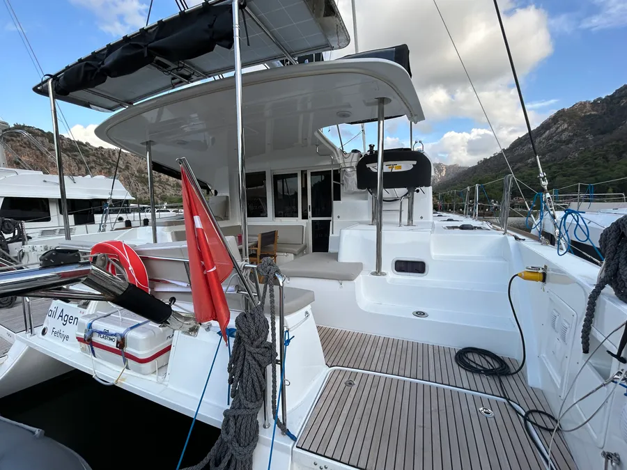 Lagoon 40 | Sail Agena