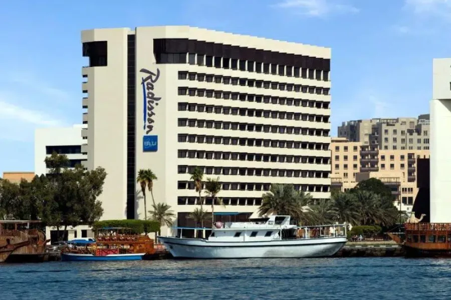 Radisson Blu Hotel, Dubai Deira Creek