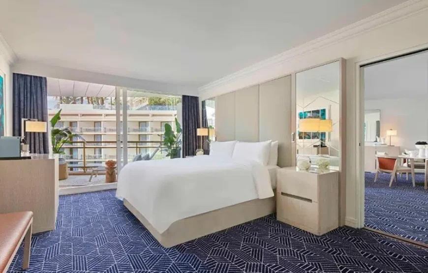 Fairmont Garden View with 1 King Bed